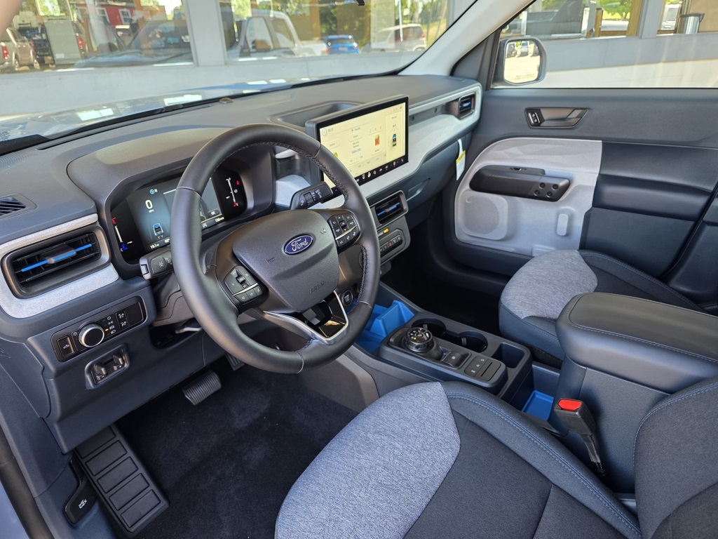 Vehicle image 20 of 32