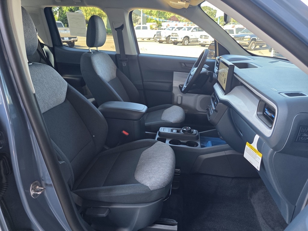 Vehicle image 15 of 32