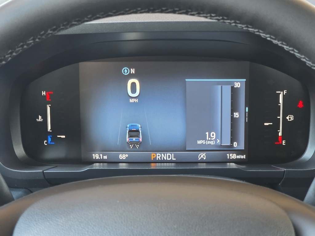 Vehicle image 23 of 32
