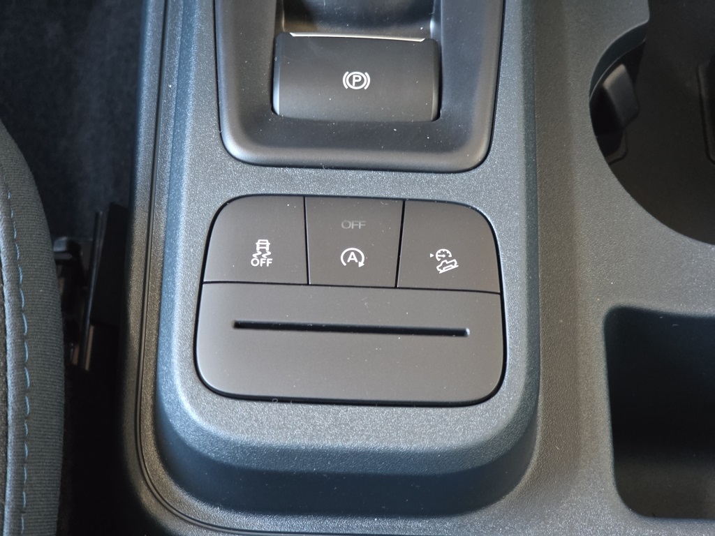 Vehicle image 31 of 32