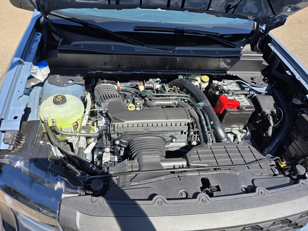 Vehicle image 13 of 32