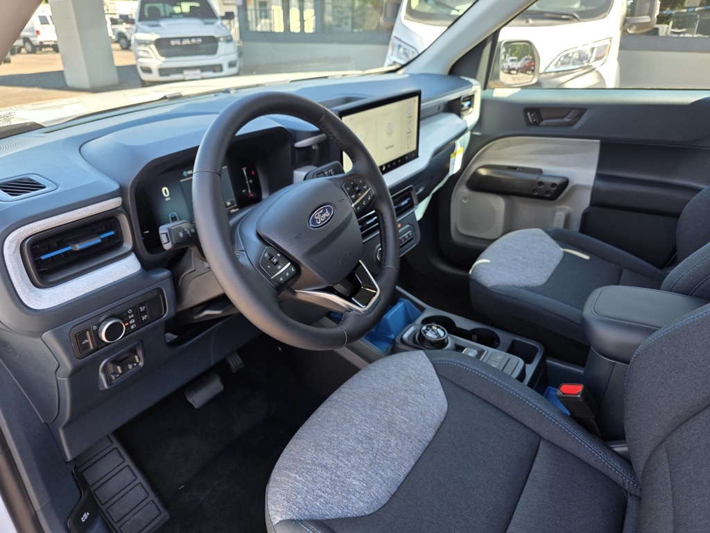 Vehicle image 21 of 30