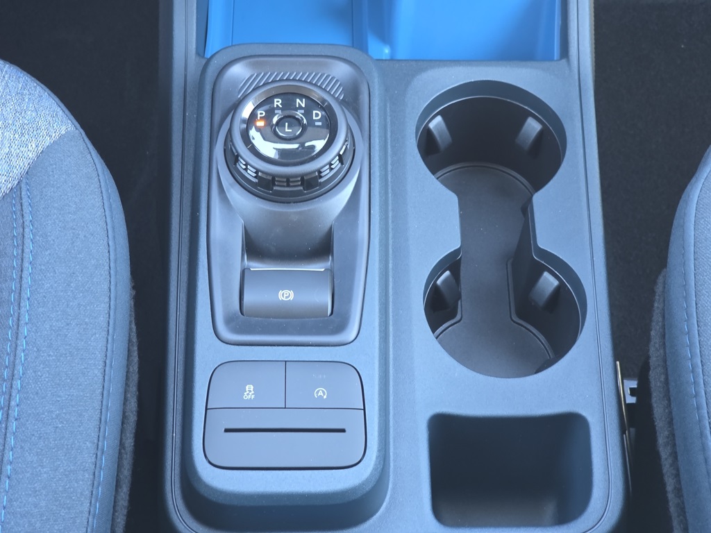 Vehicle image 26 of 30