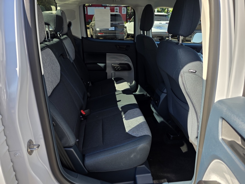 Vehicle image 17 of 30