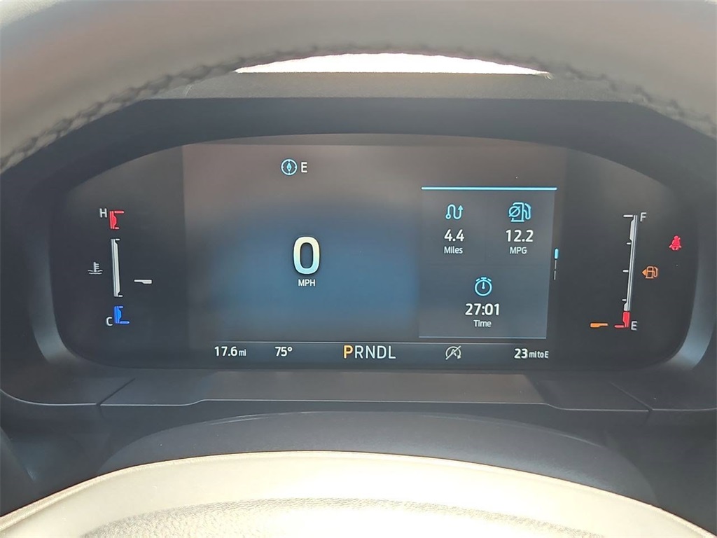 Vehicle image 21 of 33
