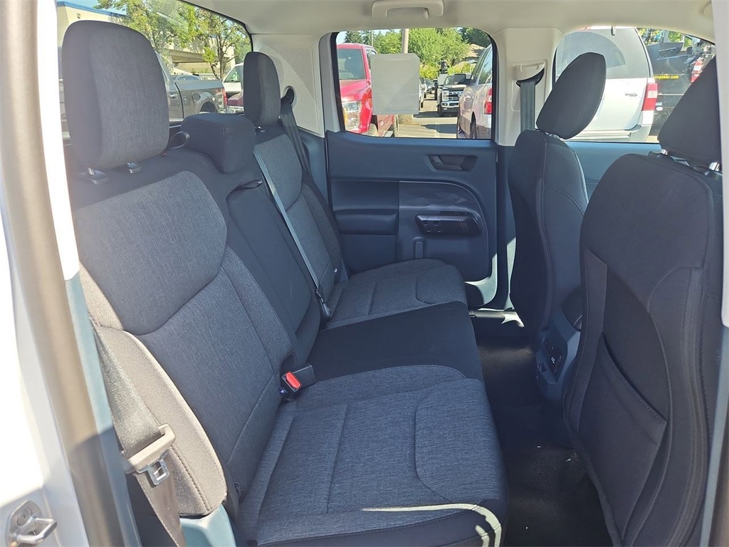 Vehicle image 15 of 33