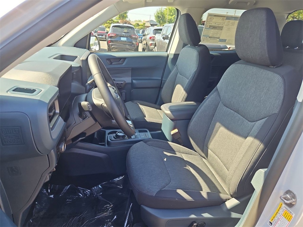 Vehicle image 13 of 33