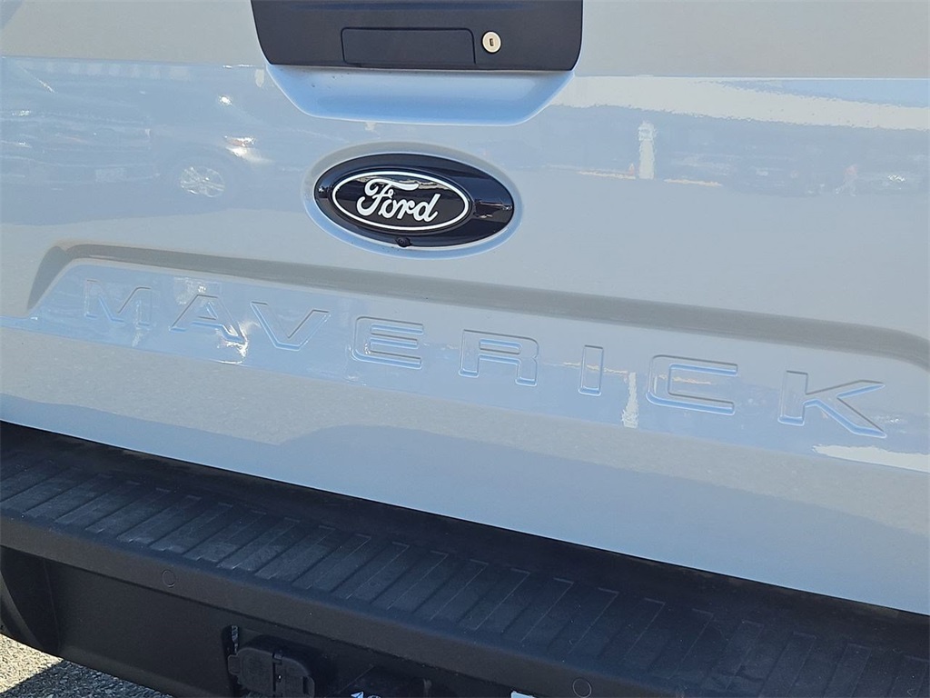 Vehicle image 31 of 33