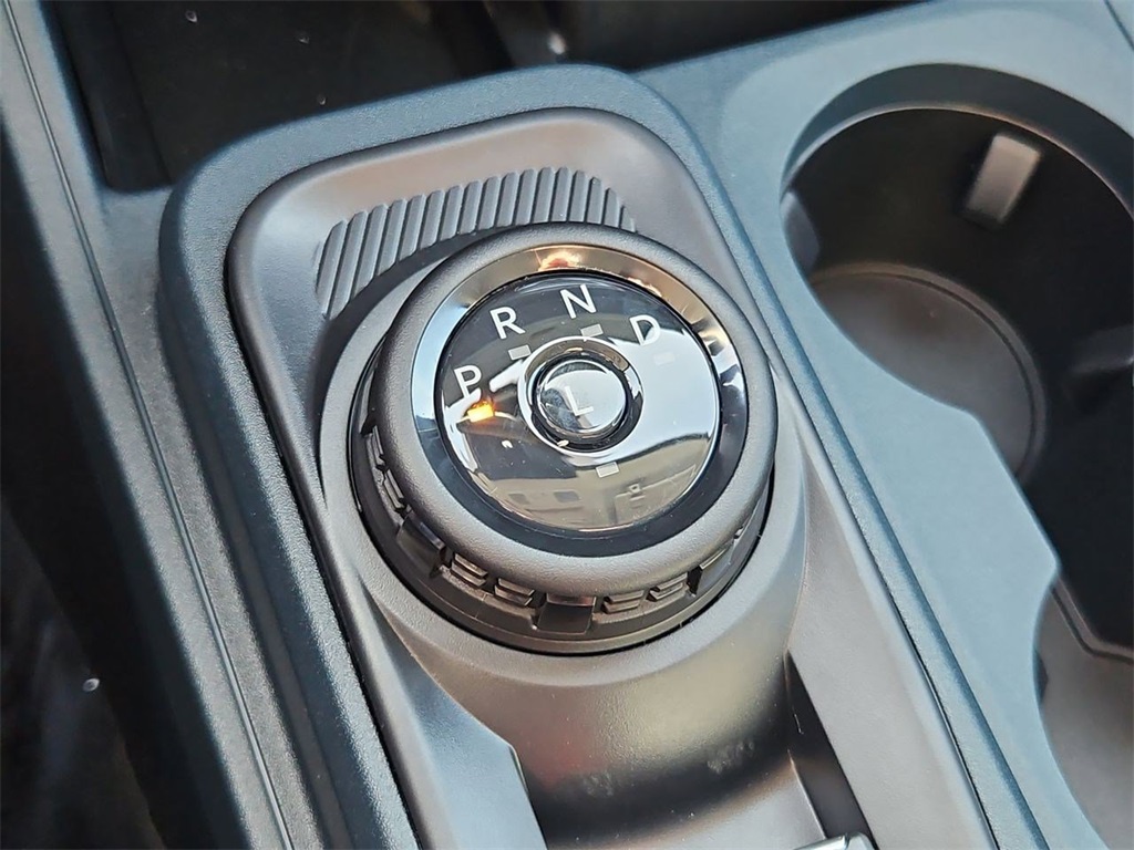Vehicle image 32 of 33