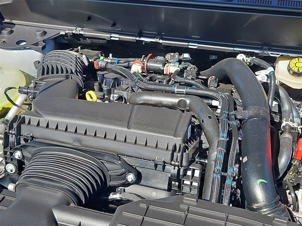 Vehicle image 10 of 33