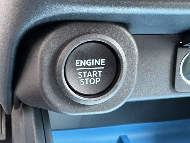 Vehicle image 13 of 27