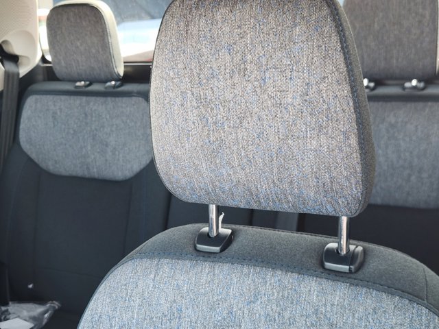 Vehicle image 18 of 22