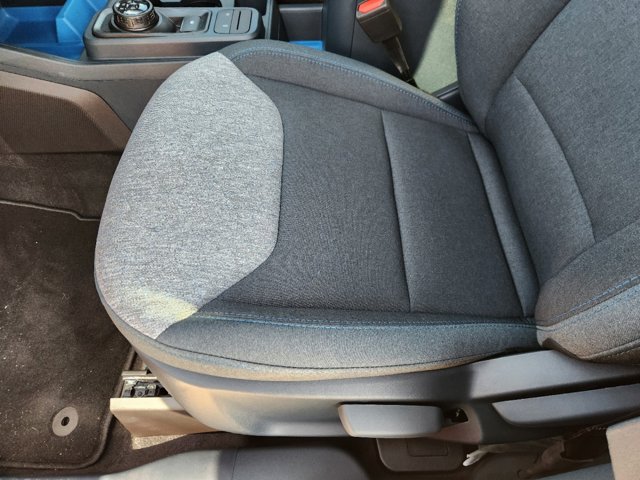 Vehicle image 17 of 22