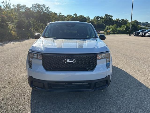 2025 Ford Maverick XLT Image 2 of 26