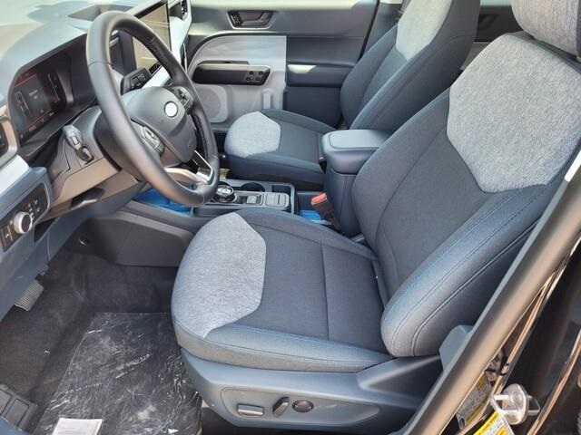 Vehicle image 8 of 22