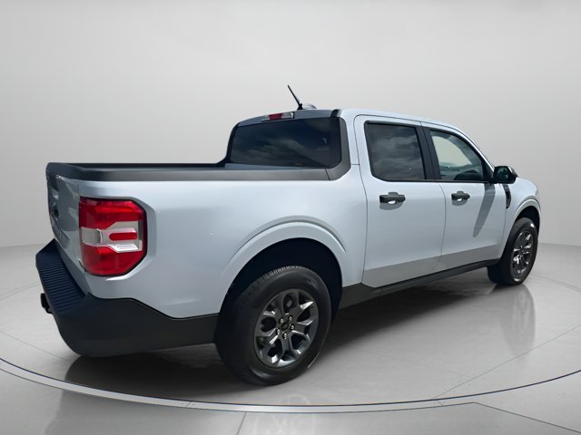Vehicle image 21 of 64