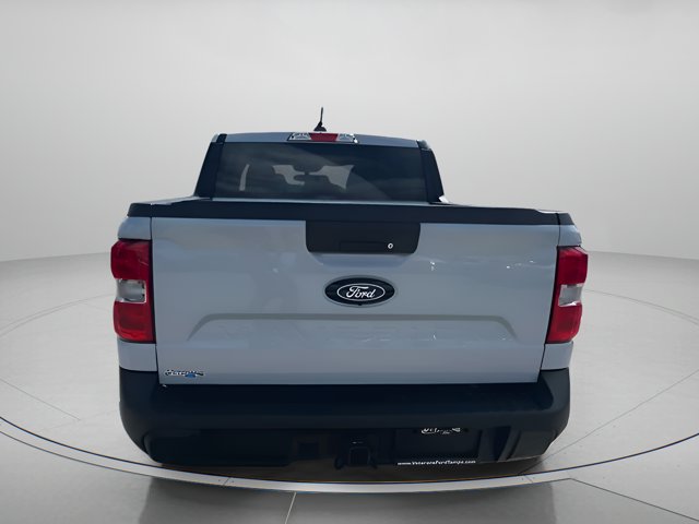 Vehicle image 23 of 64