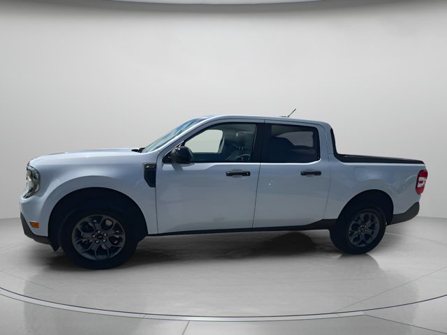 Vehicle image 33 of 64