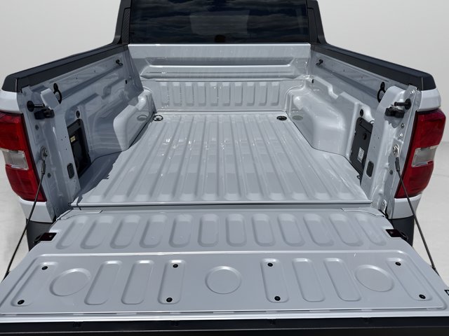 Vehicle image 38 of 64