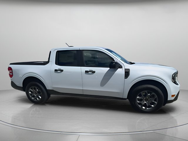 Vehicle image 10 of 64