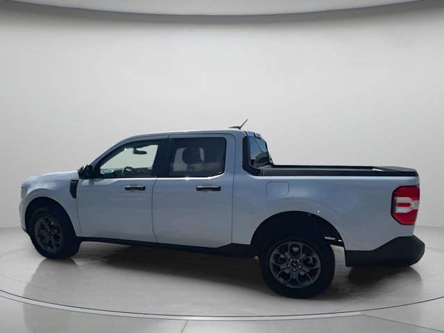 Vehicle image 25 of 64