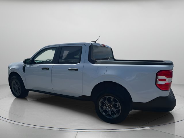 Vehicle image 27 of 64