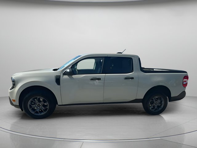 Vehicle image 32 of 64