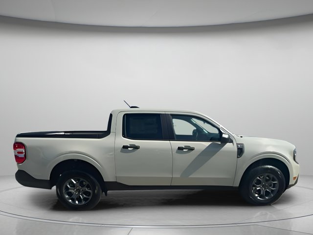 Vehicle image 16 of 64