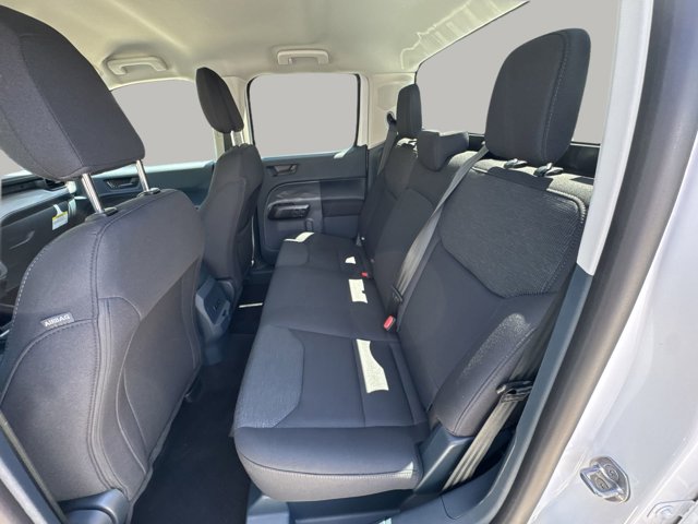 Vehicle image 37 of 63