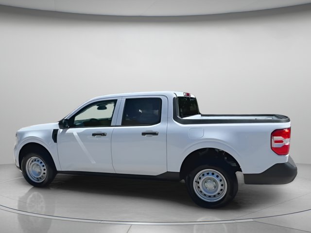 Vehicle image 27 of 63