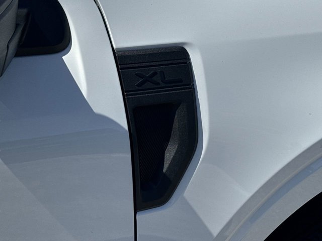 Vehicle image 40 of 63