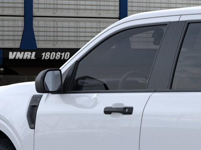 Vehicle image 22 of 28