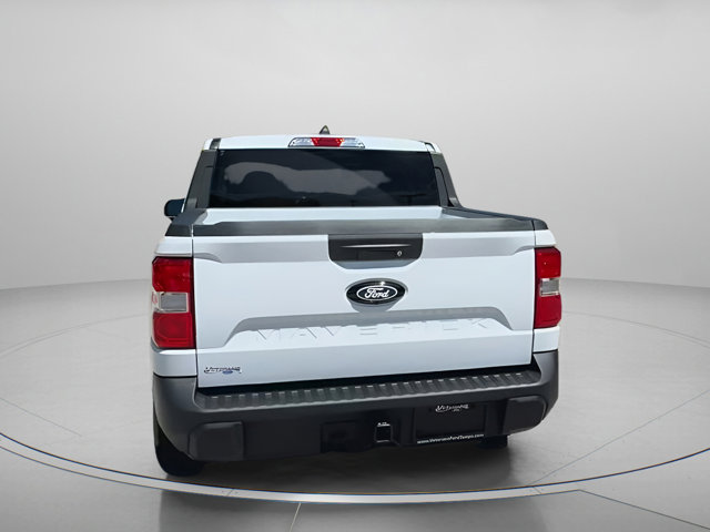 Vehicle image 25 of 63