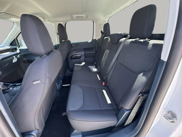 Vehicle image 37 of 63