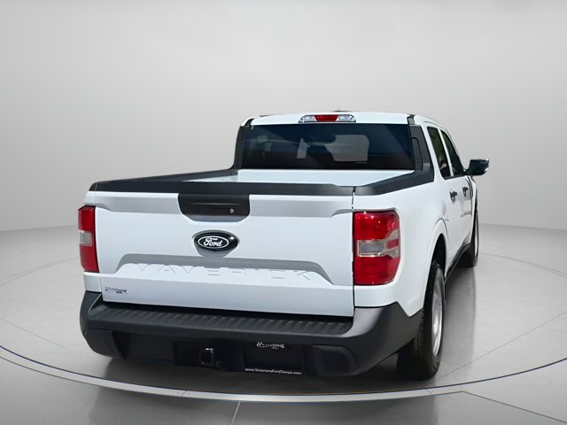 Vehicle image 21 of 63