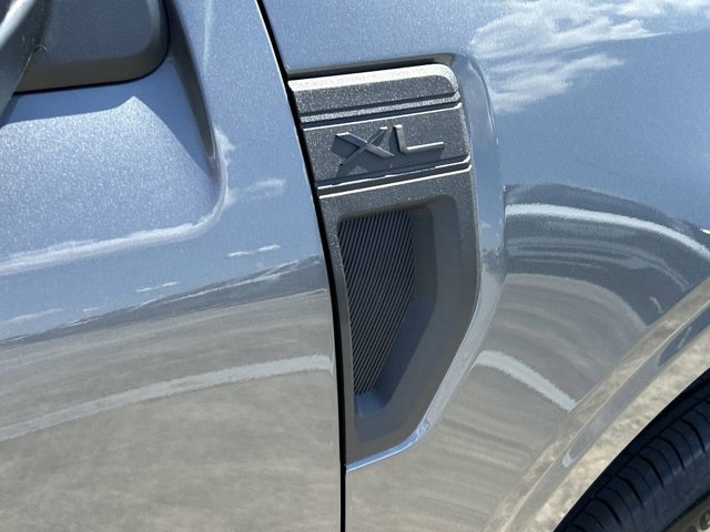 Vehicle image 40 of 96