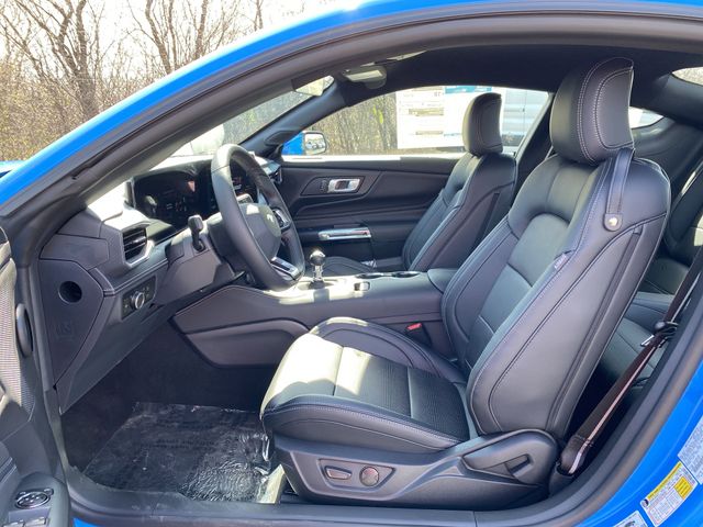 Vehicle image 8 of 35