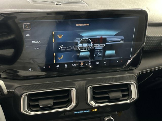 Vehicle image 21 of 31