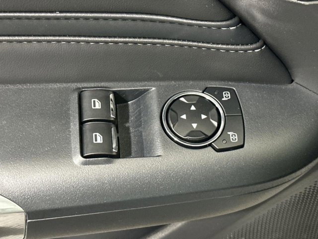 Vehicle image 12 of 31