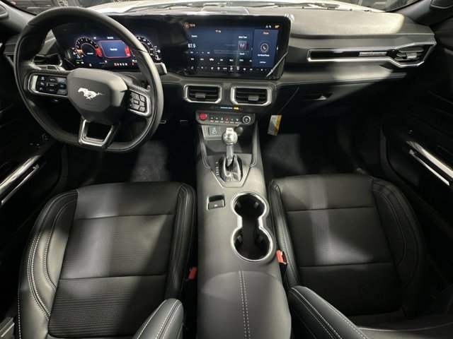 Vehicle image 25 of 31