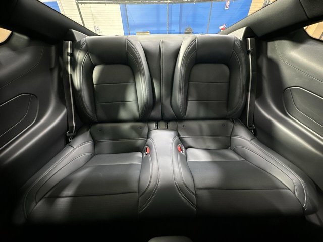 Vehicle image 26 of 31