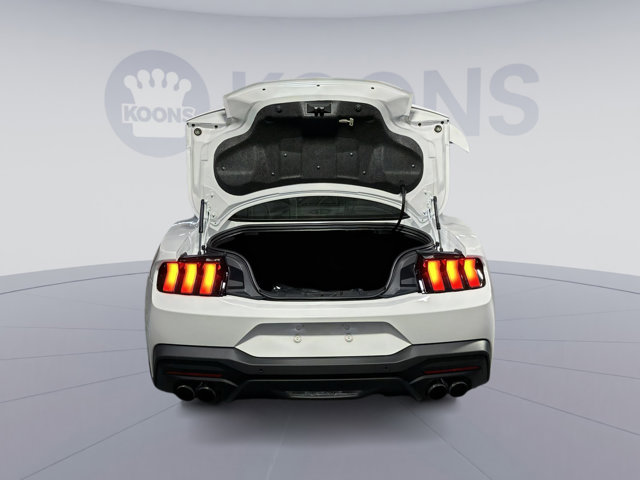Vehicle image 27 of 31