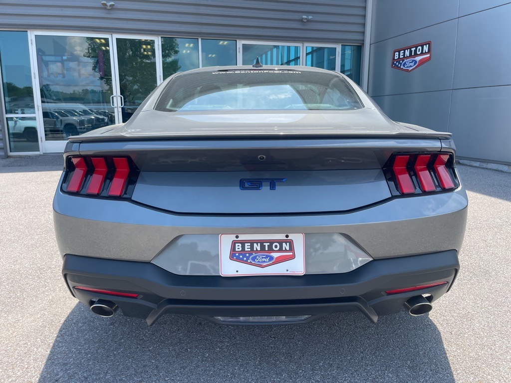 Vehicle image 8 of 34