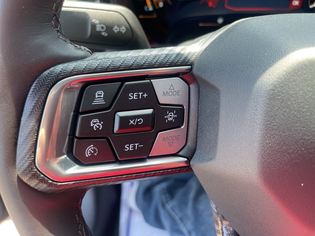 Vehicle image 24 of 34