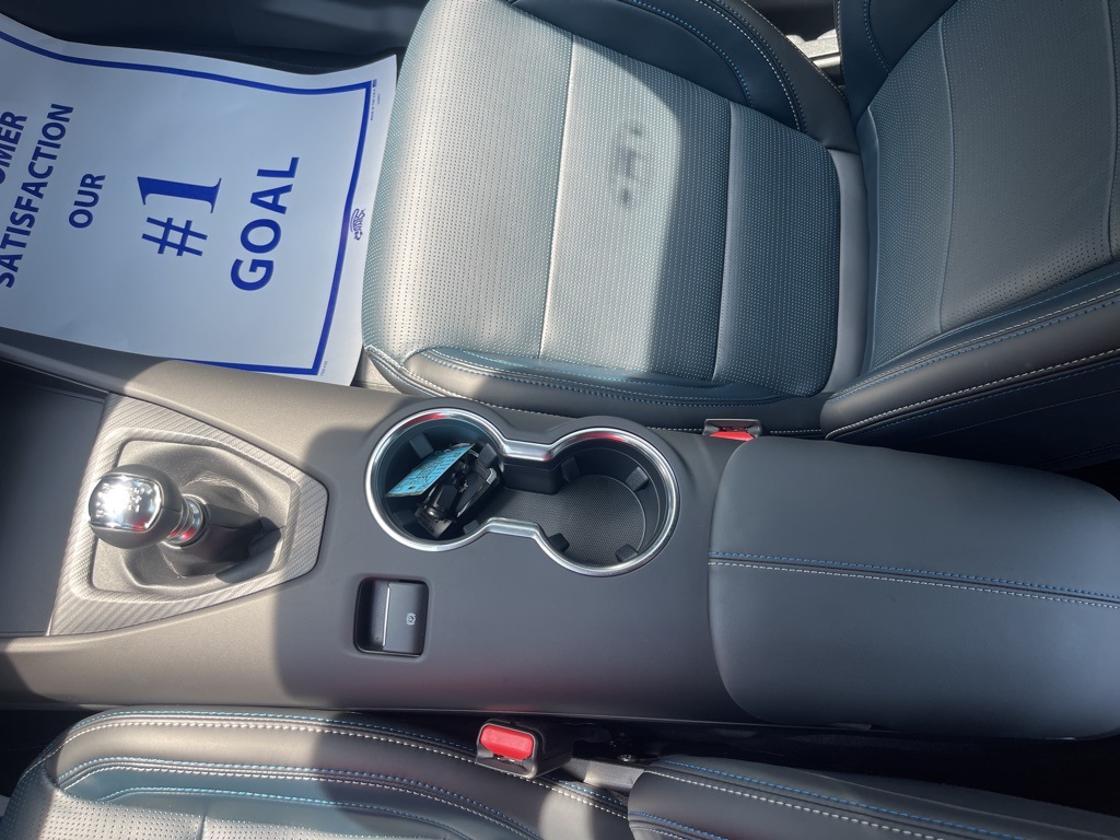 Vehicle image 18 of 34