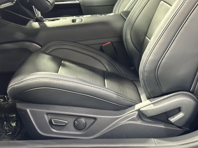 Vehicle image 12 of 34