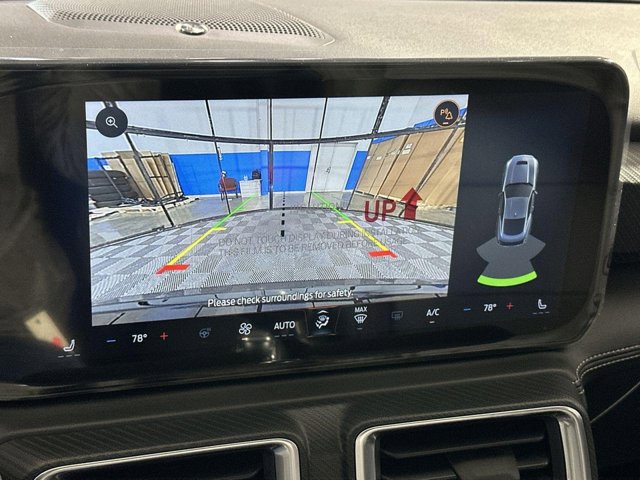 Vehicle image 22 of 34