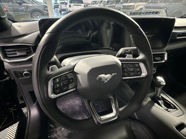 Vehicle image 17 of 34