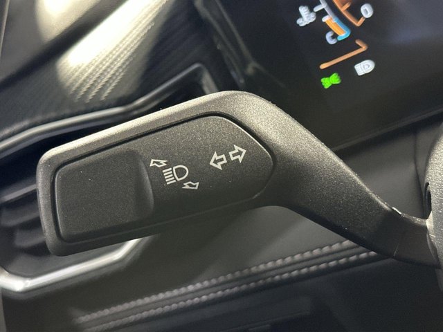 Vehicle image 27 of 34