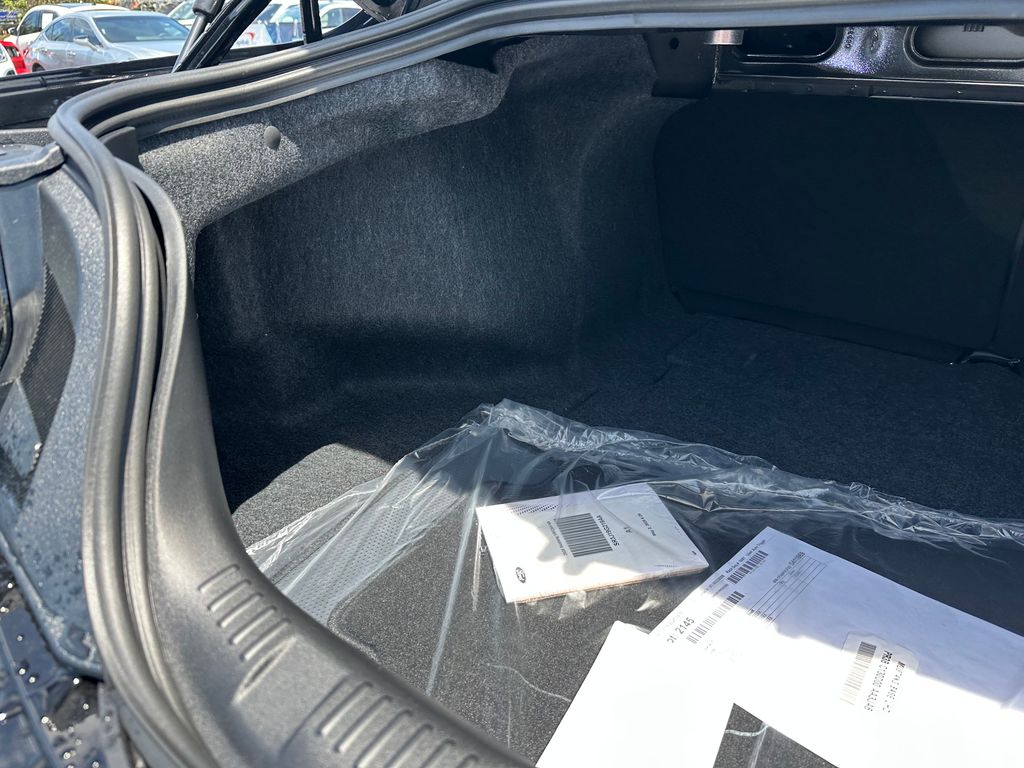 2025 Ford Mustang GT Image 18 of 57